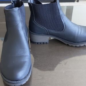 Chelsea boots